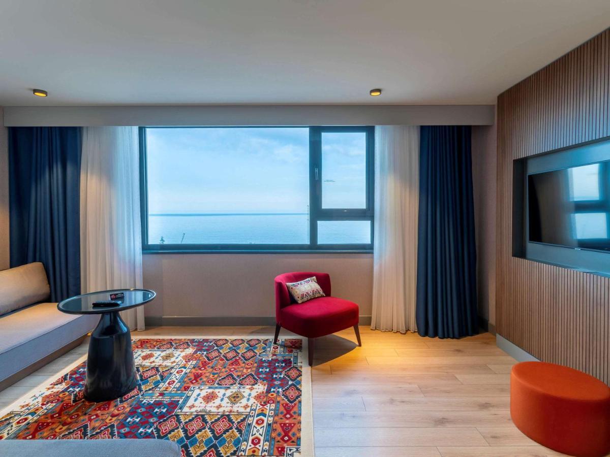Mercure Trabzon Hotel Buitenkant foto A suite at the hotel