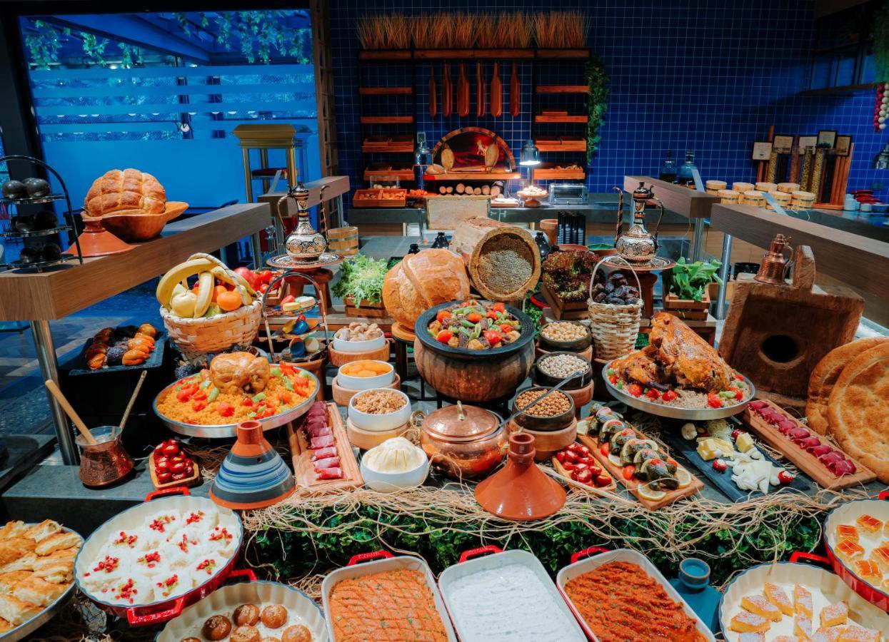 Mercure Trabzon Hotel Buitenkant foto A buffet at a hotel